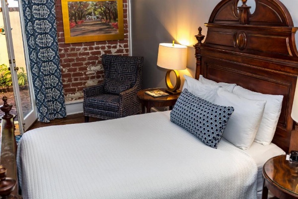 East Bay Inn, Historic Inns of Savannah Collection image 15