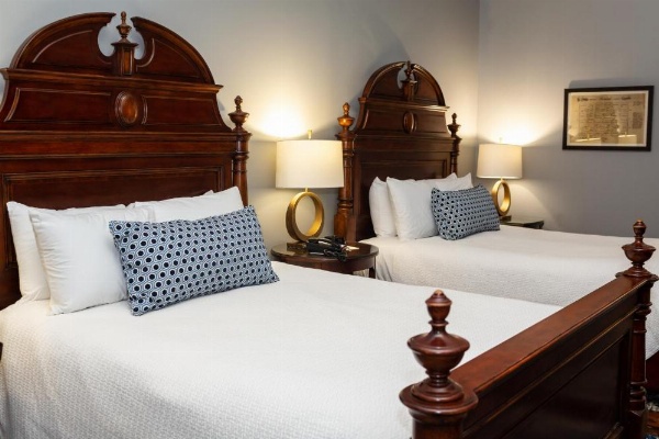 East Bay Inn, Historic Inns of Savannah Collection image 23