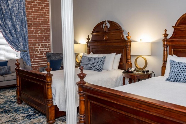 East Bay Inn, Historic Inns of Savannah Collection image 24