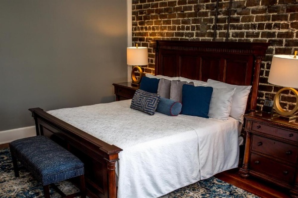 East Bay Inn, Historic Inns of Savannah Collection image 32
