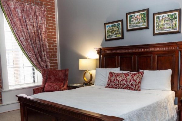 East Bay Inn, Historic Inns of Savannah Collection image 35