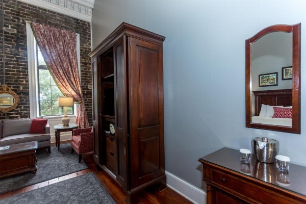 East Bay Inn, Historic Inns of Savannah Collection image 36