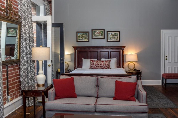 East Bay Inn, Historic Inns of Savannah Collection image 55