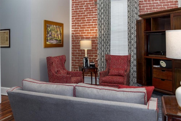 East Bay Inn, Historic Inns of Savannah Collection image 56