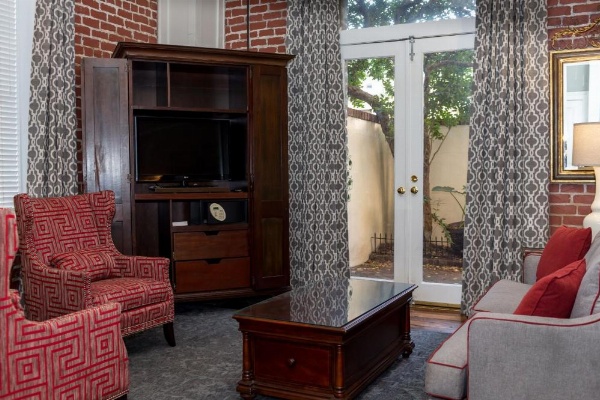 East Bay Inn, Historic Inns of Savannah Collection image 59