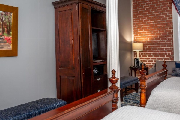 East Bay Inn, Historic Inns of Savannah Collection image 61