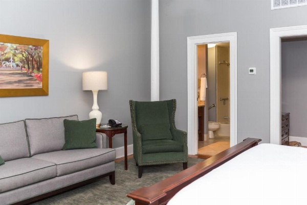 East Bay Inn, Historic Inns of Savannah Collection image 65