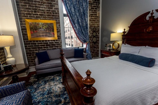 East Bay Inn, Historic Inns of Savannah Collection image 7