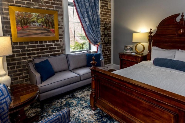 East Bay Inn, Historic Inns of Savannah Collection image 8